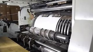 Производство пакетов из крафт-бумаги на заказ | Фабрика бумажных пакетов с витой ручкой и плоской ручкой